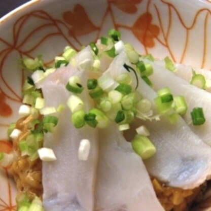 タコ納豆大好きです^m^♪残った刺身と挽き割り納豆ですが美味しい１品になりました～☆ご馳走様です♡